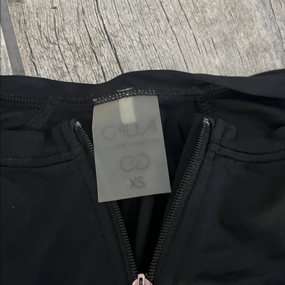 Calla Rash Guard - Picture 2 of 3